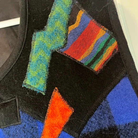 Black plaid vest with CB Label - Picture 3 of 5